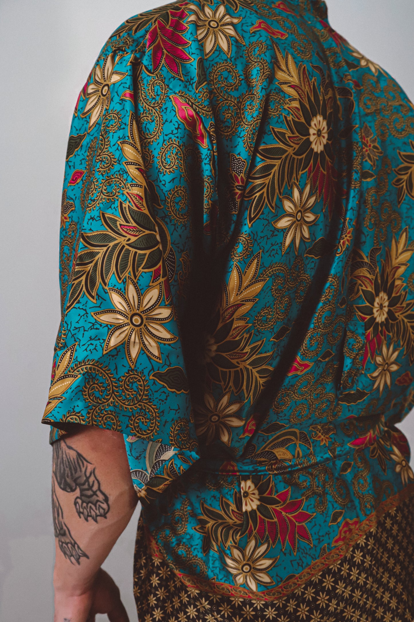 Ensemble kimono et short en soie bleu sarcelle pour homme