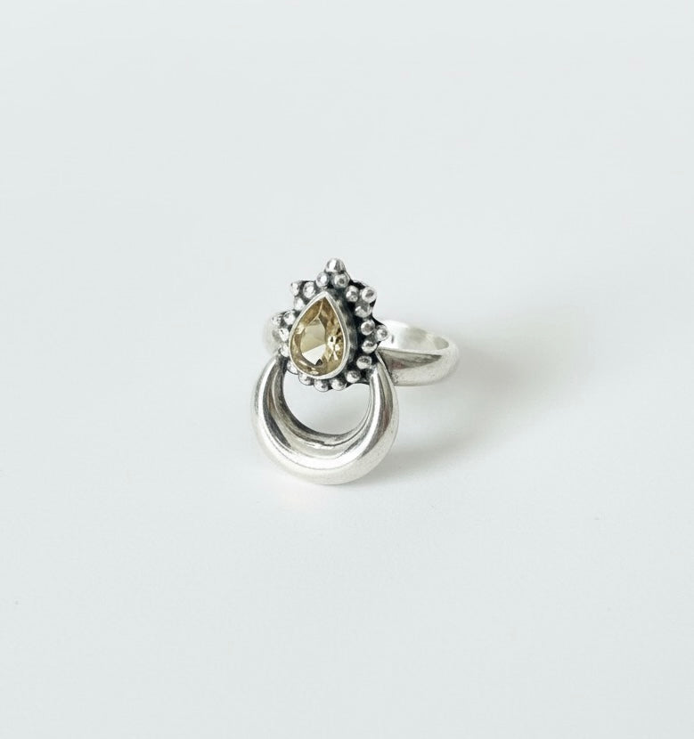 Bague croissant de lune en citrine à facettes RISE en argent
