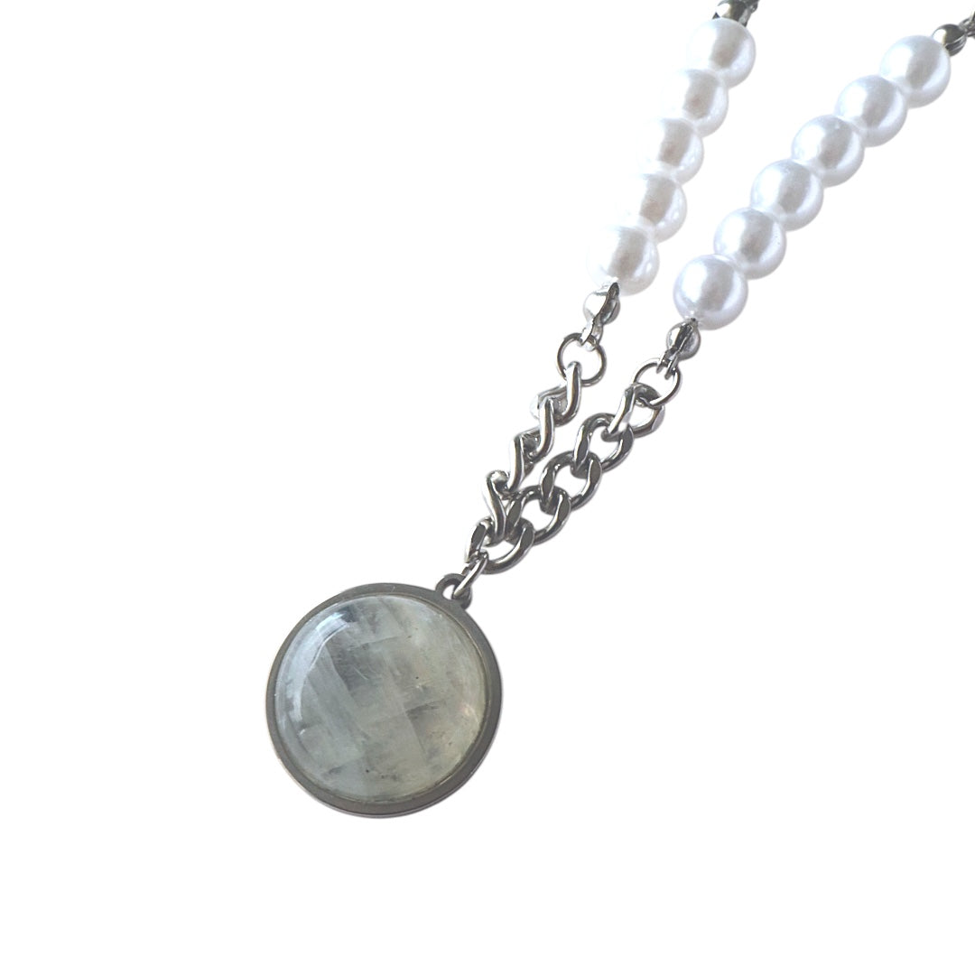 LUNAR DRIFT Rainbow Moonstone Cuban Chain & Pearl Necklace