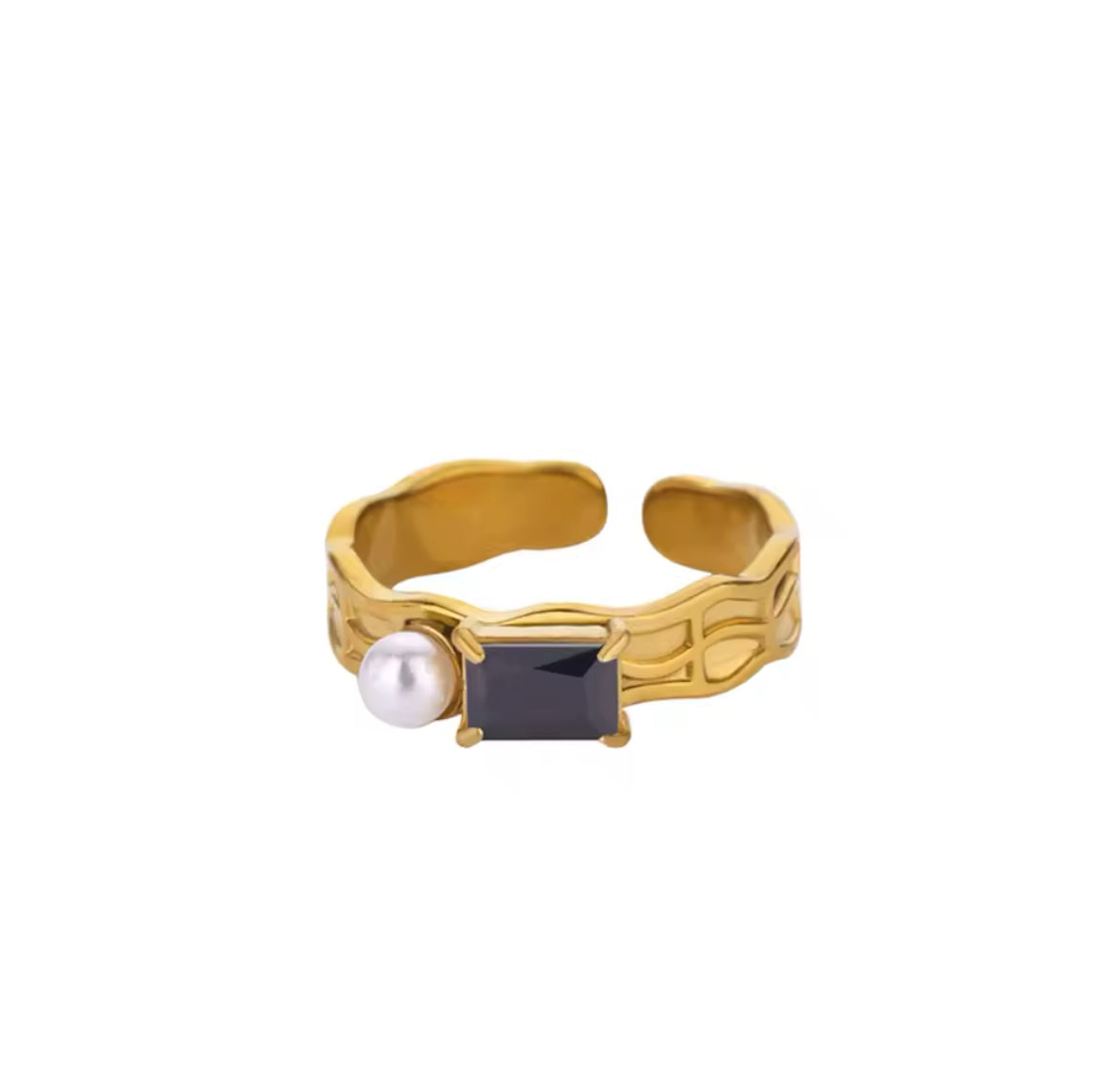 SHIMMER Pearl and Black Zirconia Ring Gold