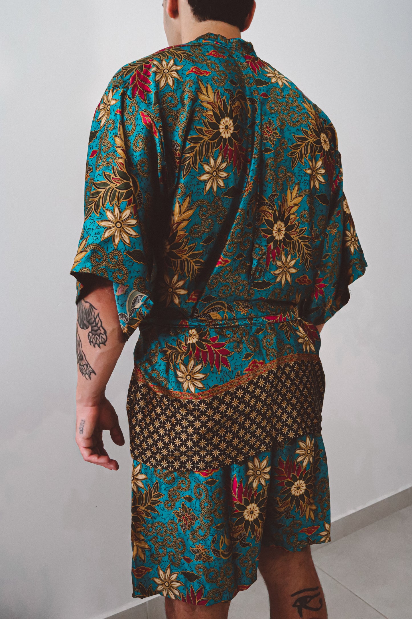 Ensemble kimono et short en soie bleu sarcelle pour homme