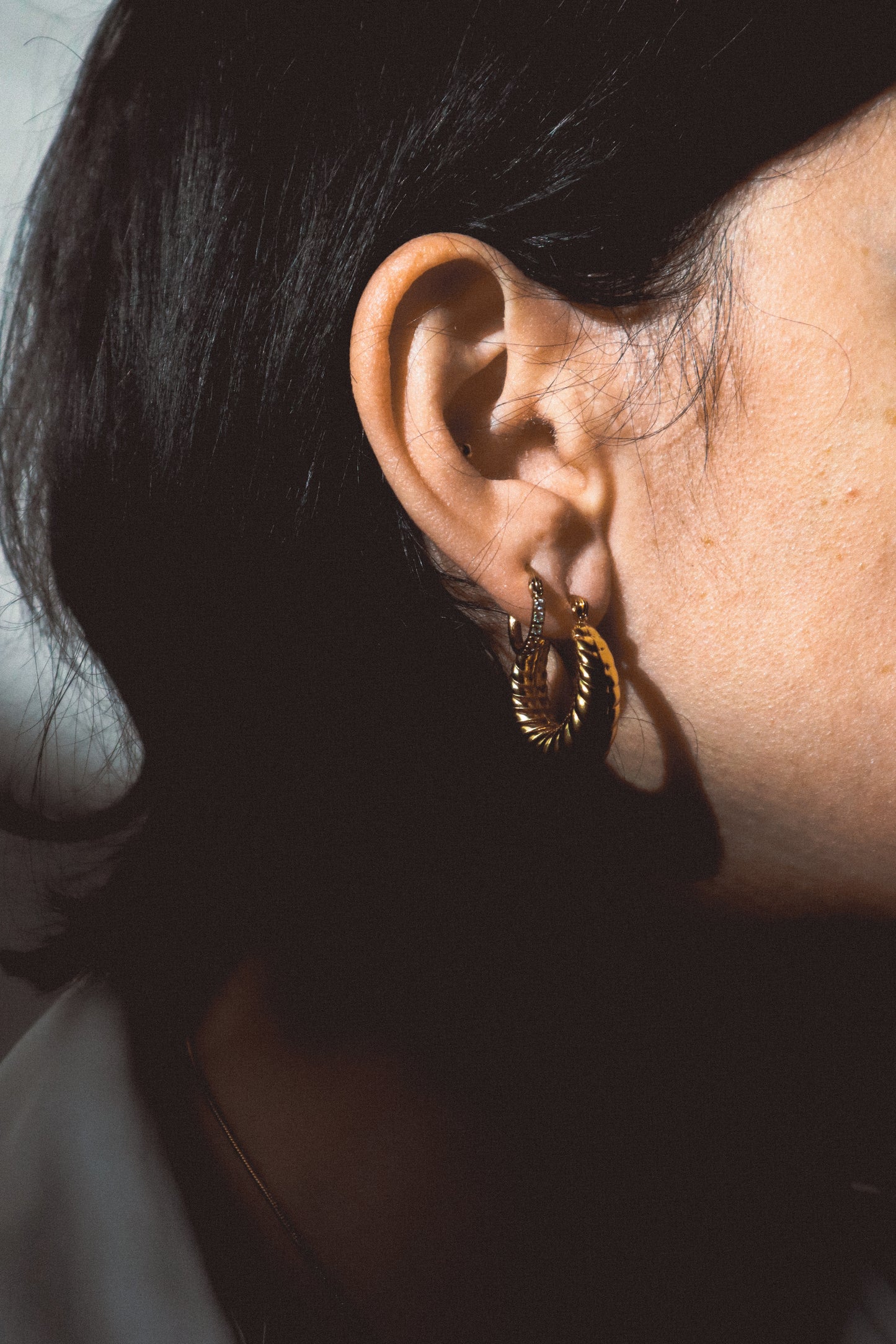 CONCH Hoop Earrings Gold