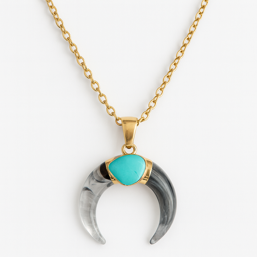 ZAHARA Horn Pendant Necklace Gold