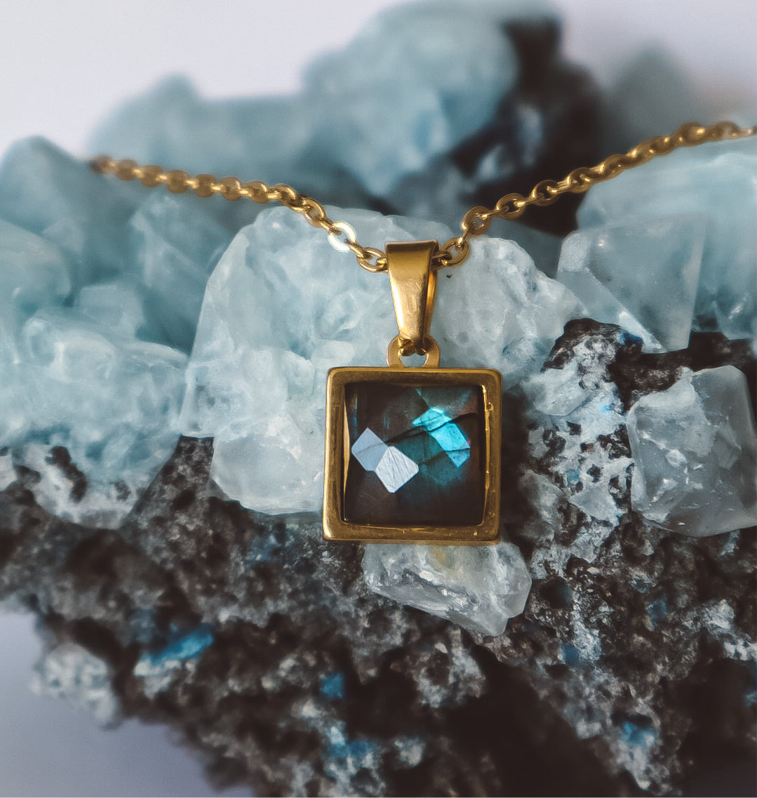 VARG Blue Labradorite Square Necklace Gold