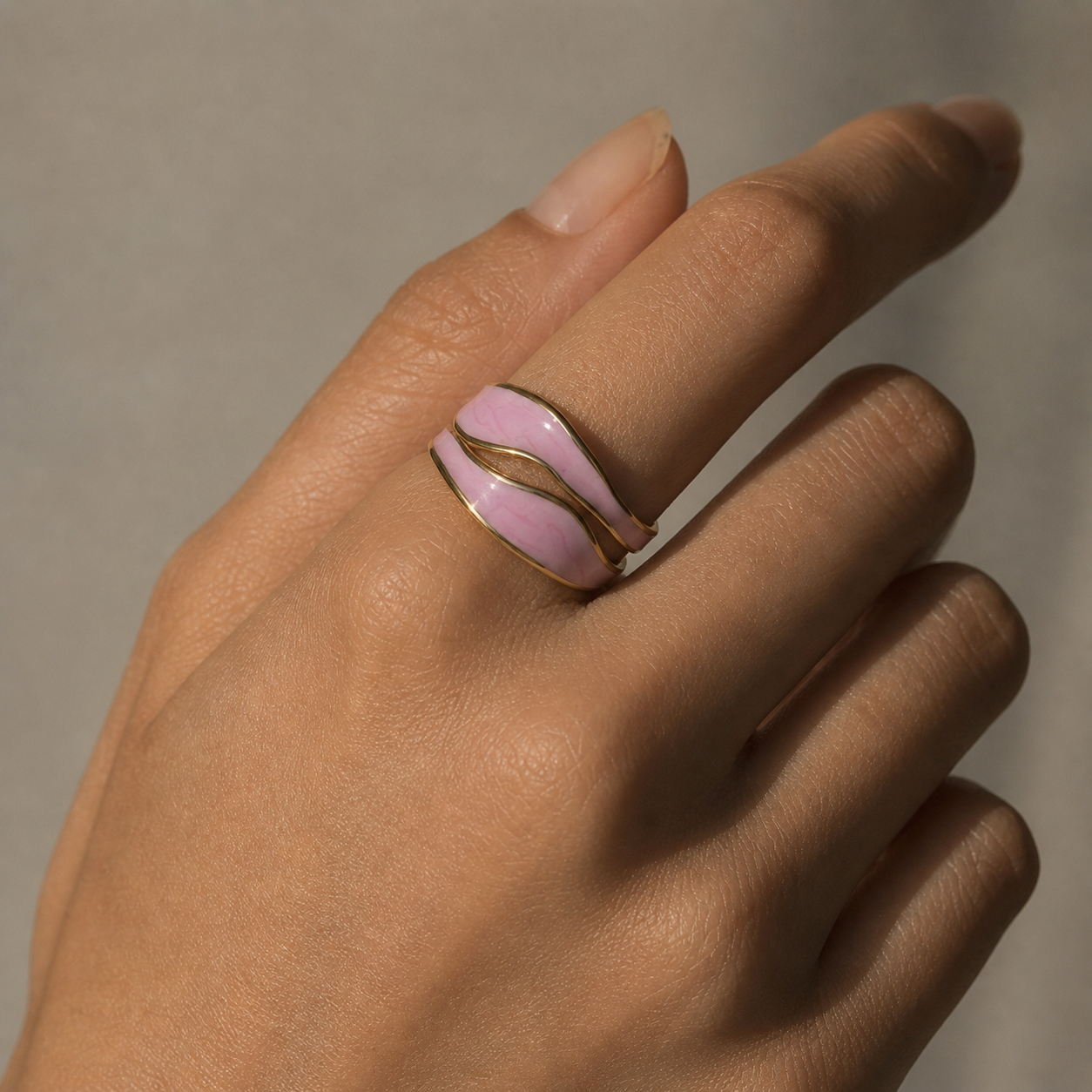 ROSARA Pink Marble Ring Gold