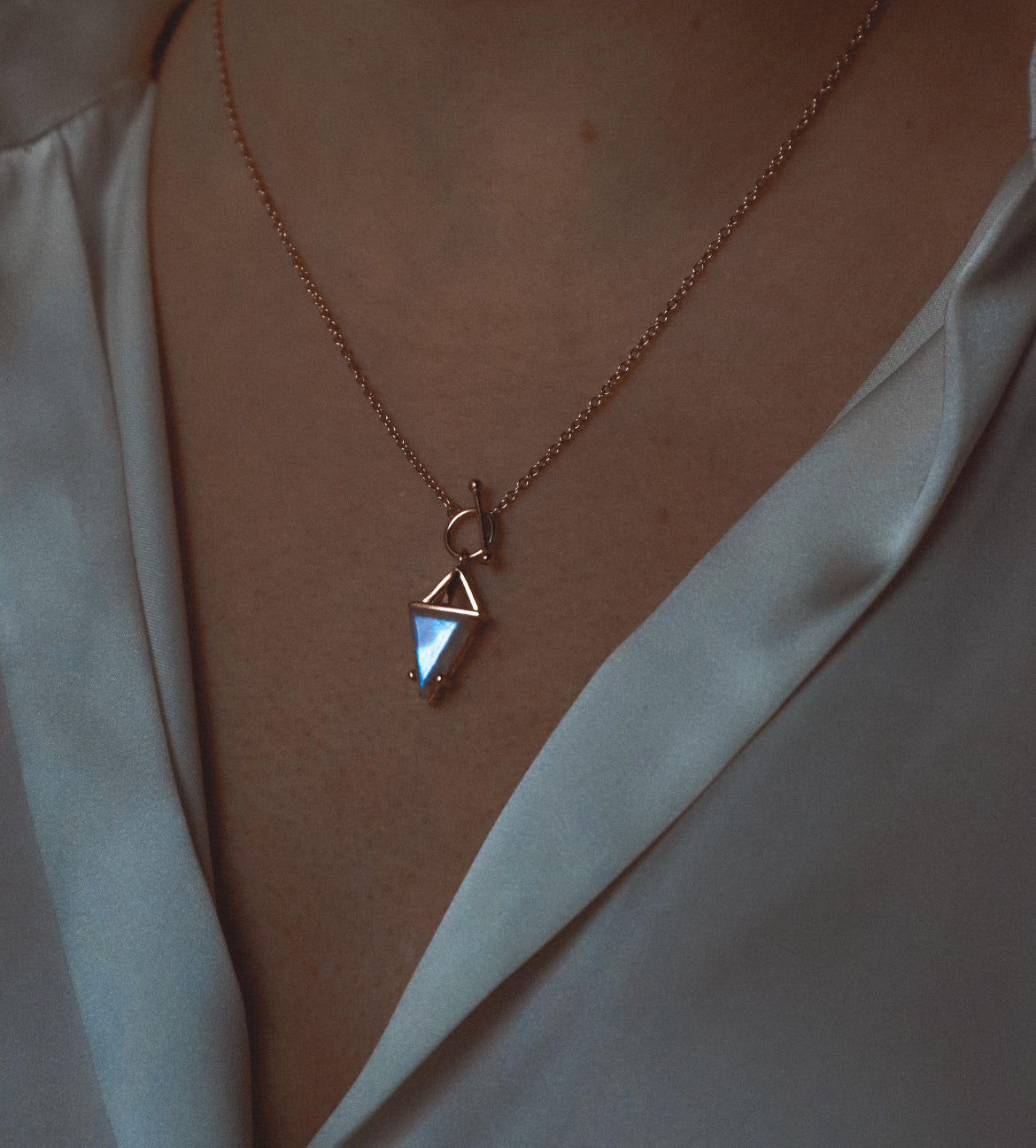 KALI Moonstone Pencil T Lock Necklace Rose Gold 925 Silver