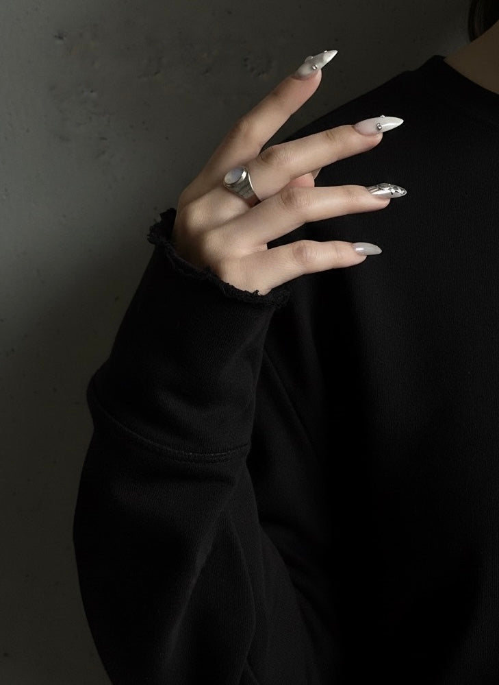 Bague SELENE en argent avec pierre de lune arc-en-ciel