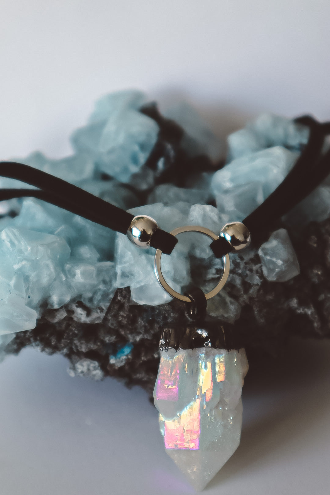 ANGEL Rainbow Angel Aura Quartz Silver O Ring Choker