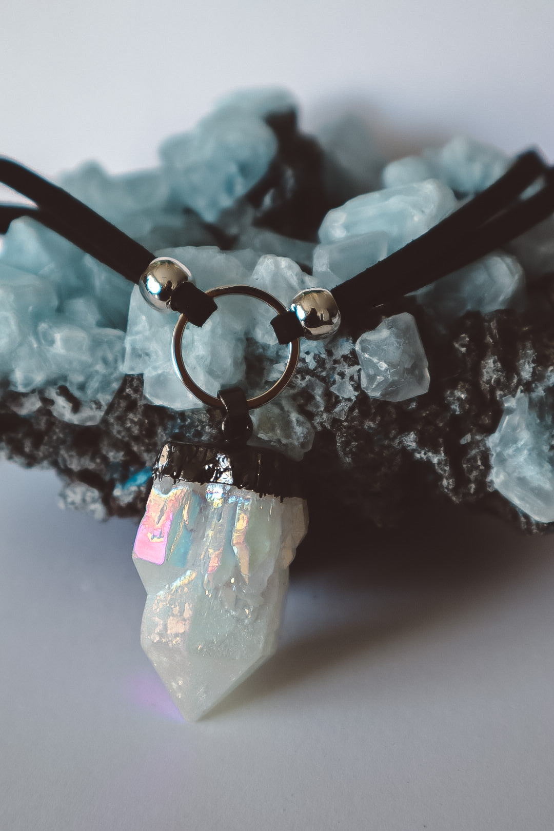 ANGEL Rainbow Angel Aura Quartz Silver O Ring Choker