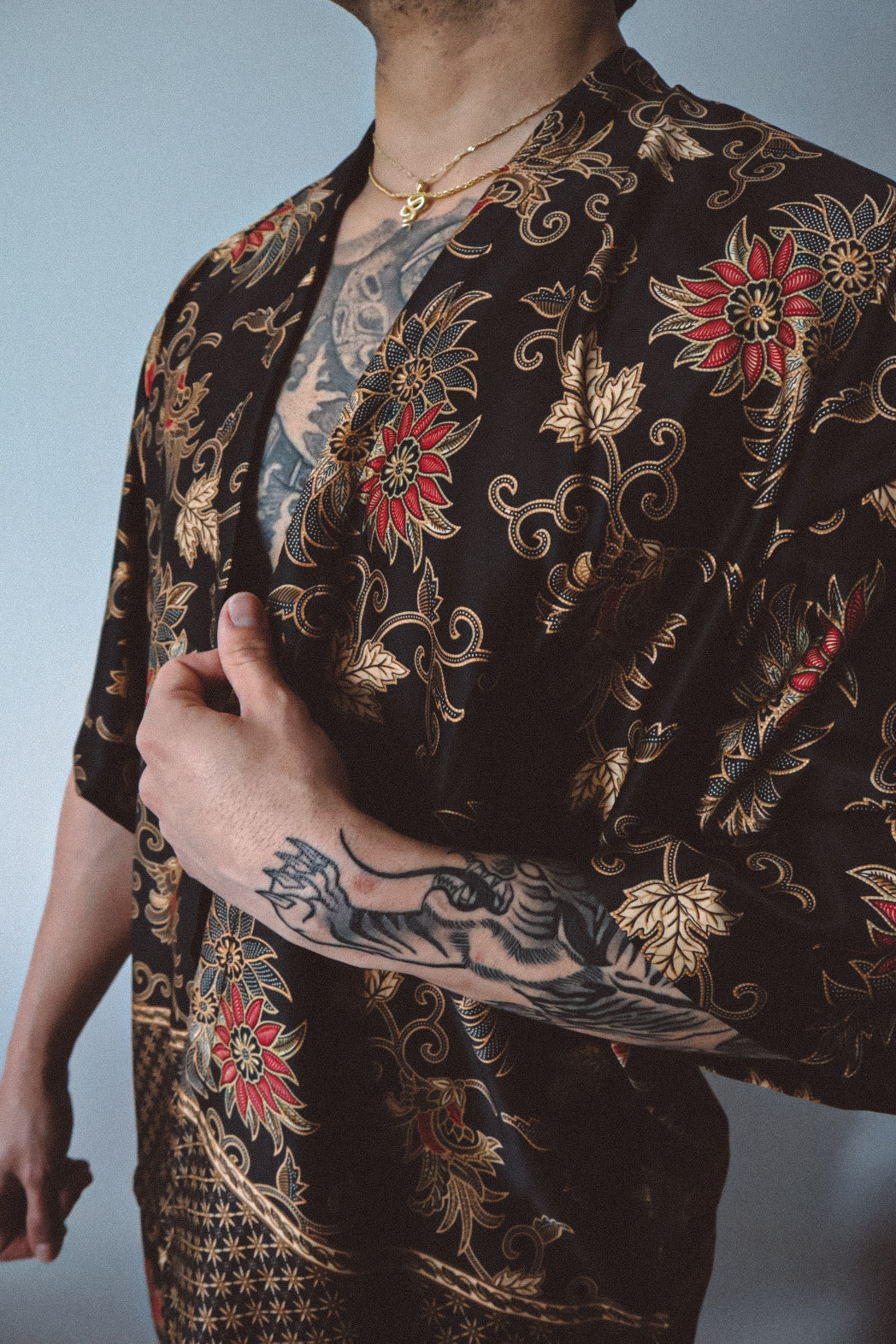 Black Gold Floral Silk Kimono Shorts Set Mens