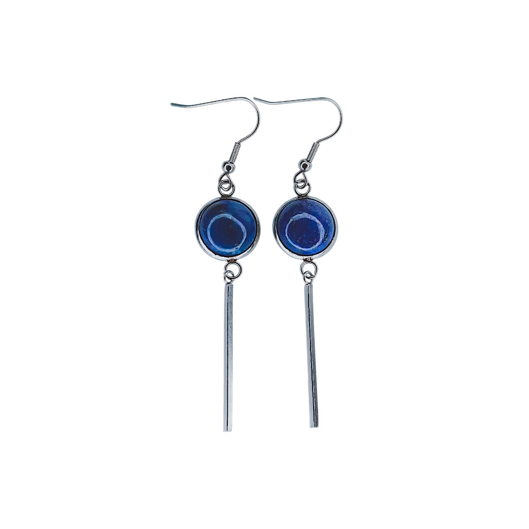 Kala – Ohrhänger mit Lapislazuli-Anhänger – Silber