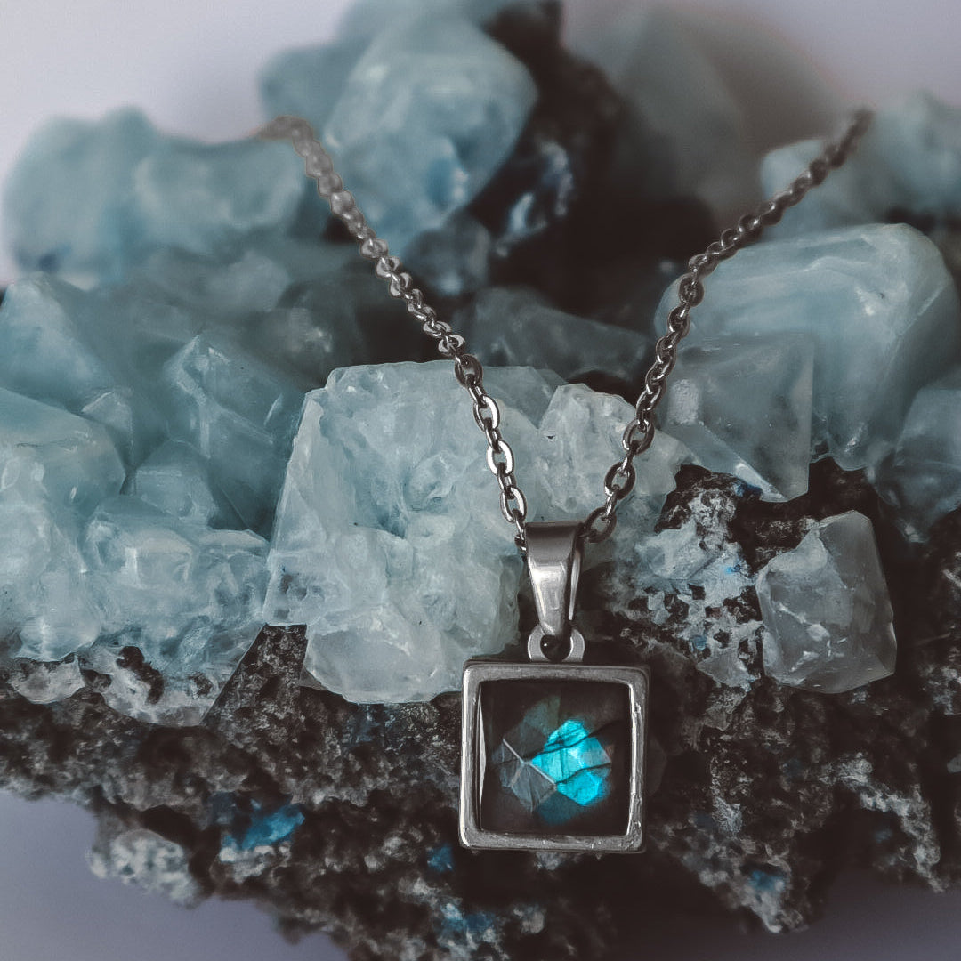 VARG Blue Labradorite Square Necklace Silver