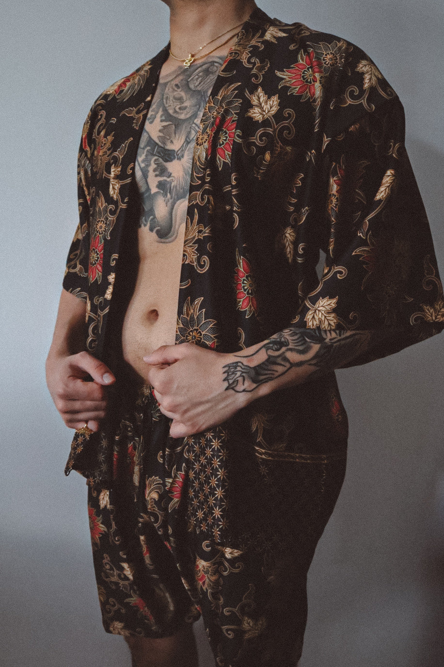 Black Gold Floral Silk Kimono Shorts Set Mens