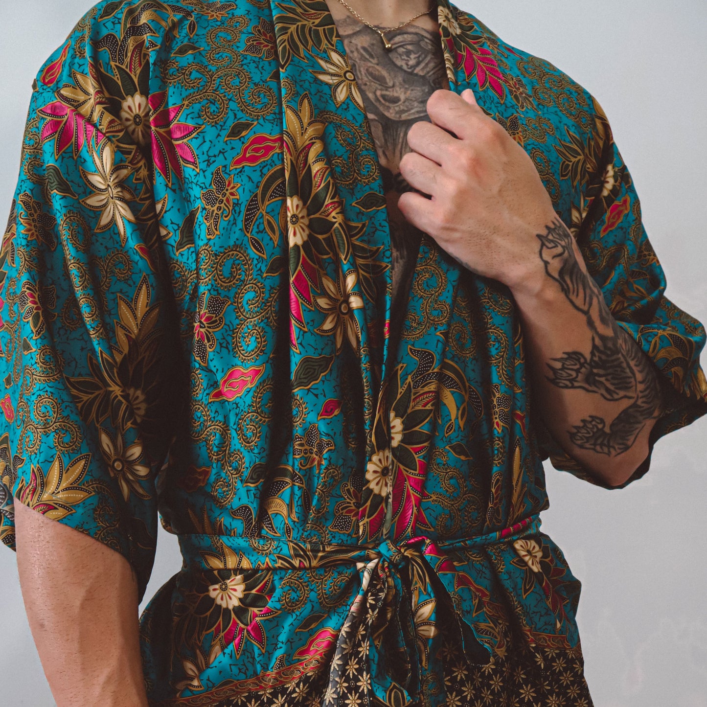 Ensemble kimono et short en soie bleu sarcelle pour homme