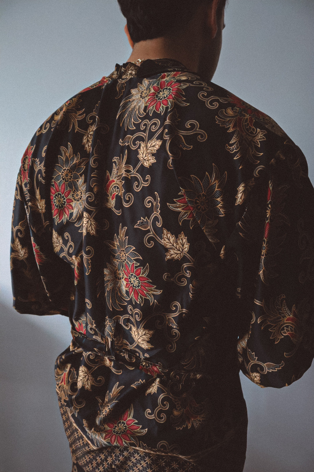 Black Gold Floral Silk Kimono Shorts Set Mens