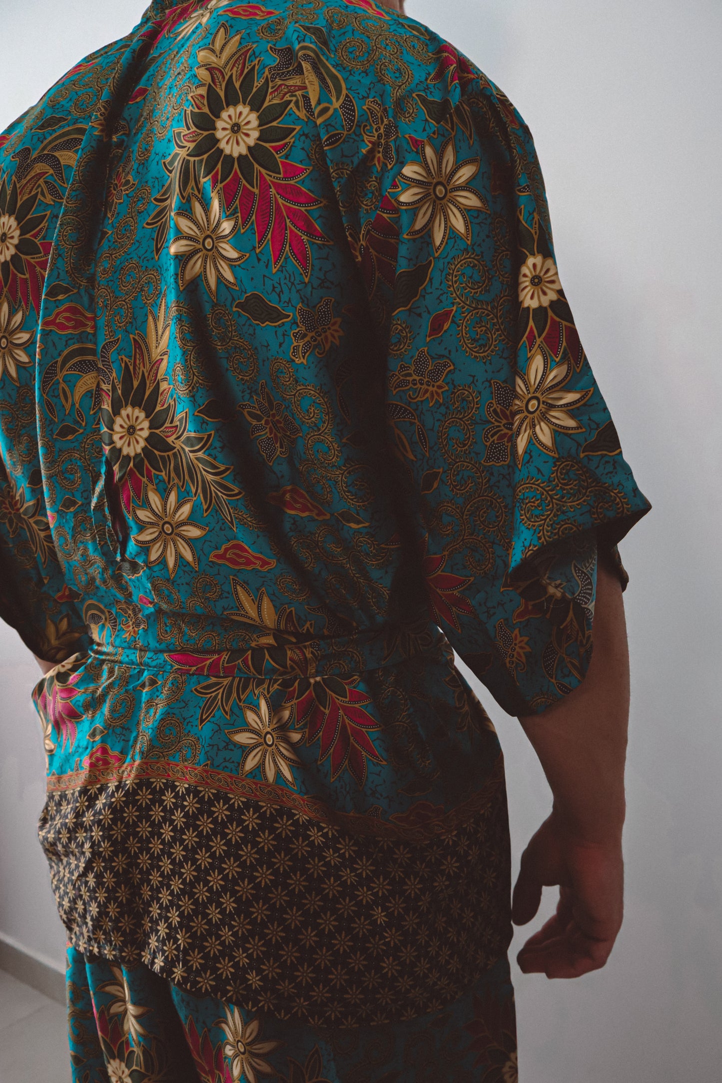 Ensemble kimono et short en soie bleu sarcelle pour homme