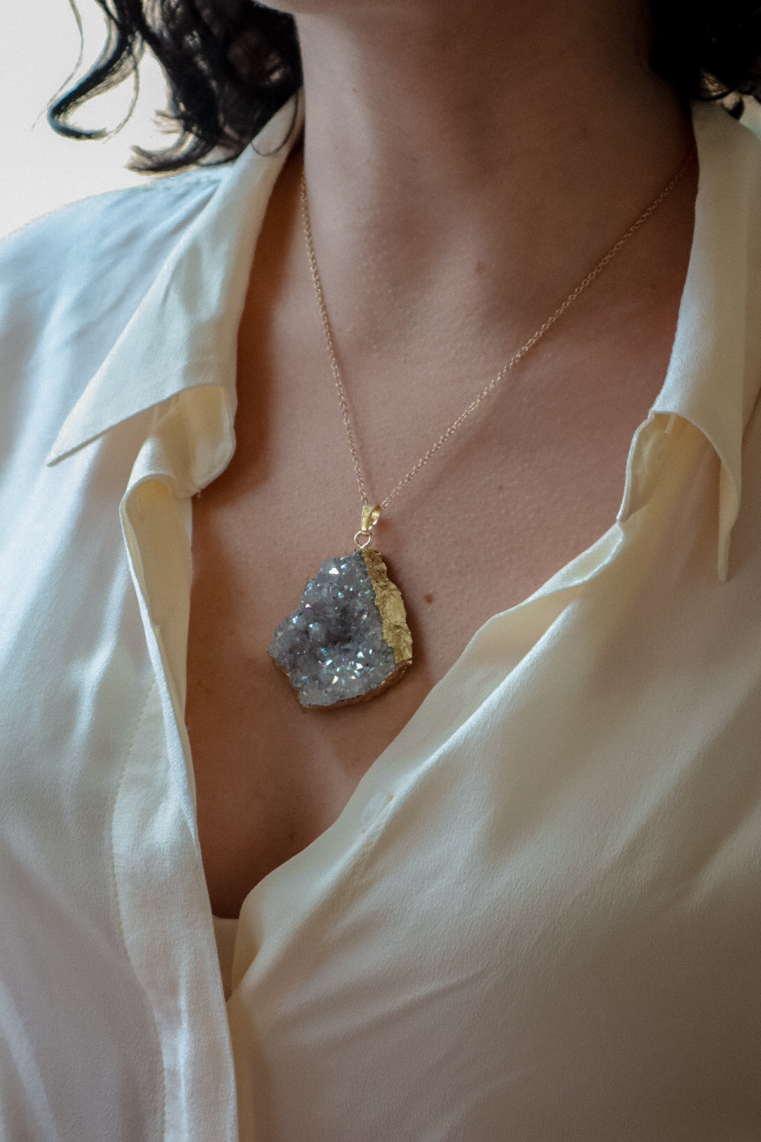 AURAYA Lilac Amethyst Aura Pendant Necklace Gold