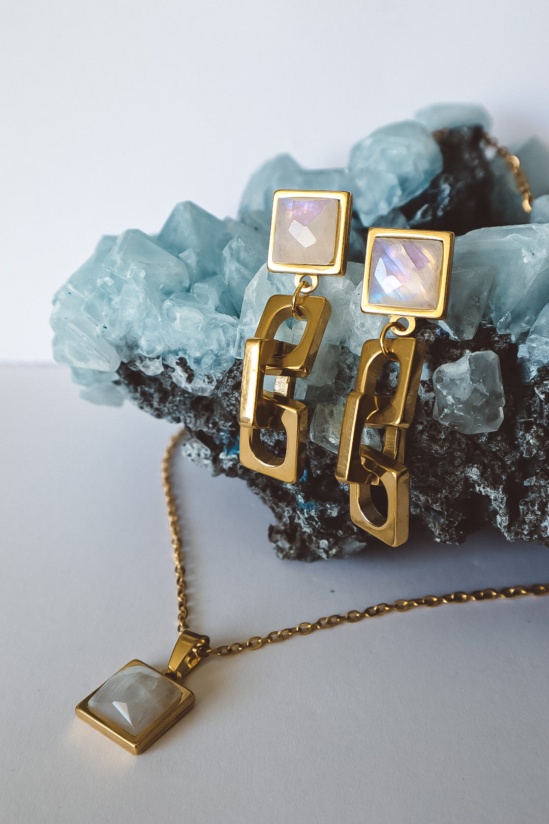 VARG Rainbow Moonstone Square Pendant Necklace - Gold