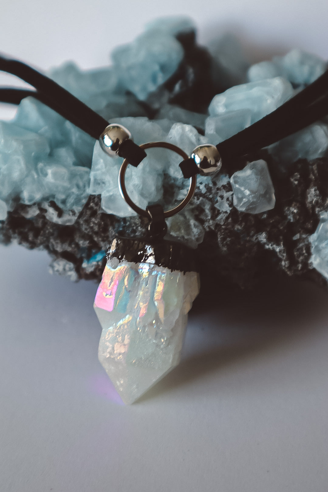 Regenbogen-Engel-Aura-Quarz-Silber-O-Ring-Halsband