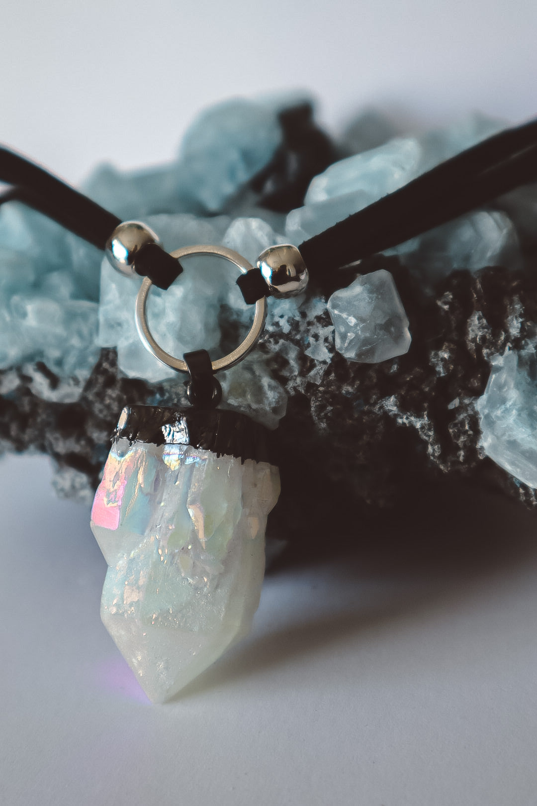 Regenbogen-Engel-Aura-Quarz-Silber-O-Ring-Halsband