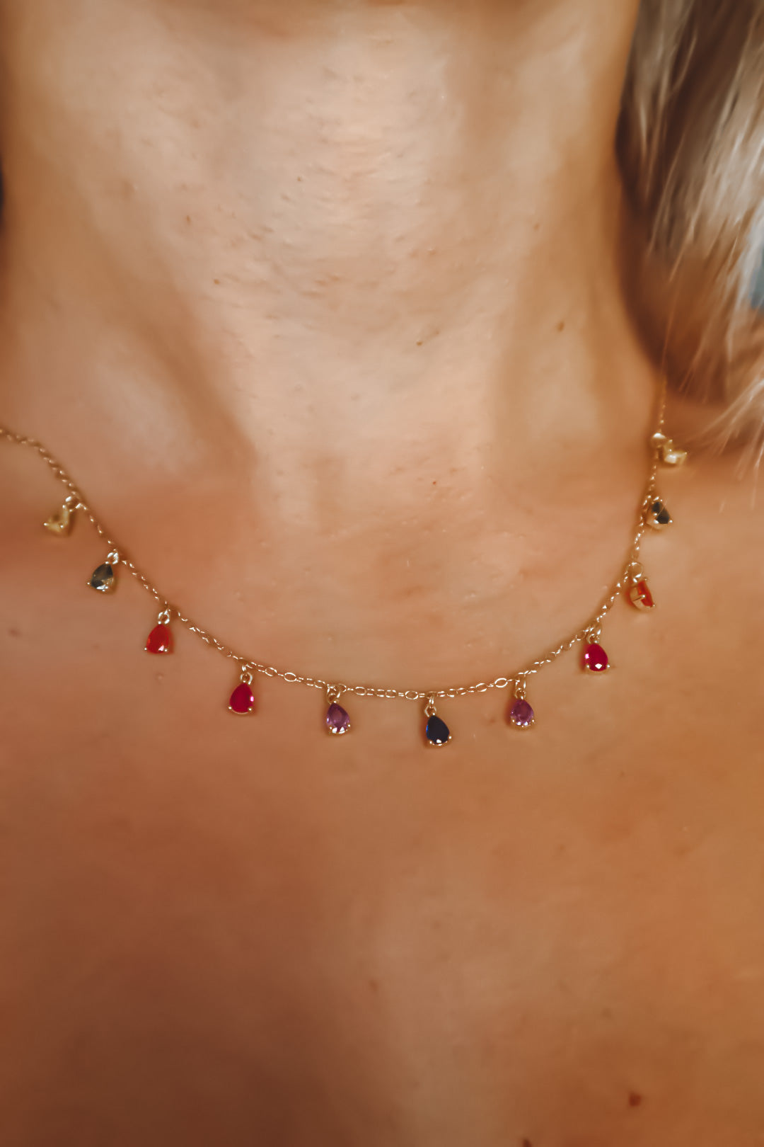 NIA Collier à breloques en forme de goutte arc-en-ciel en argent 925