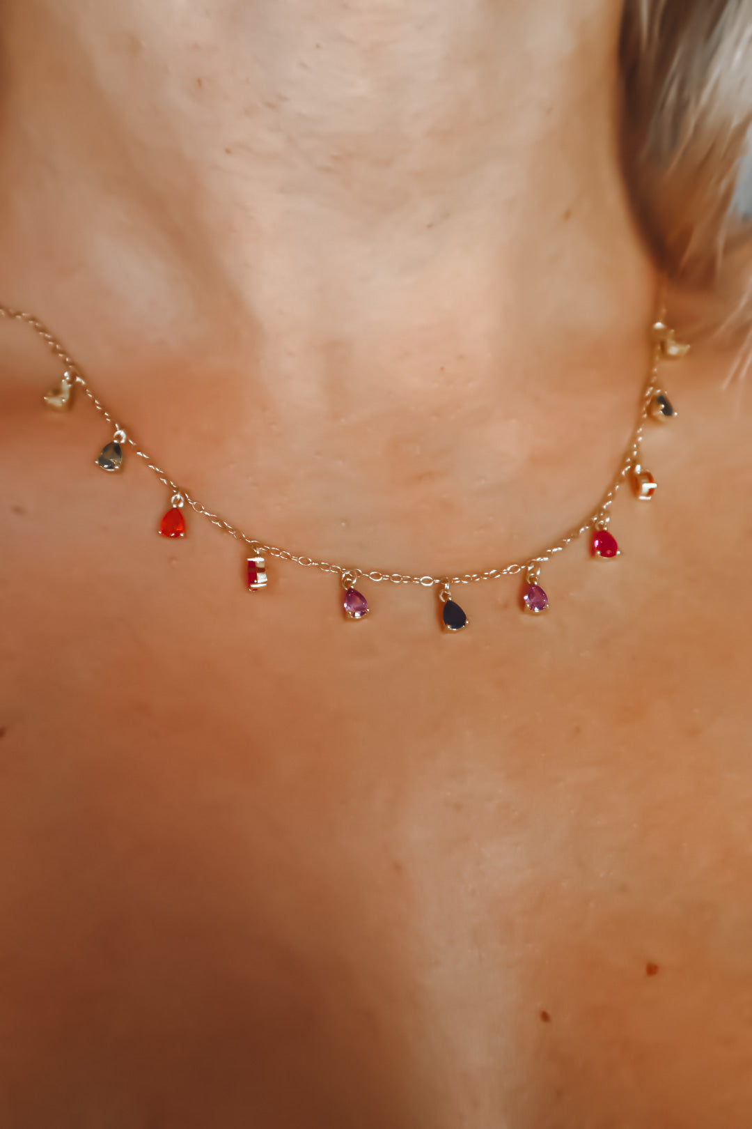 NIA Collier à breloques en forme de goutte arc-en-ciel en or et argent 925