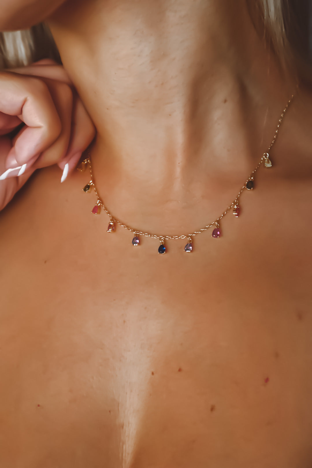 NIA Collier à breloques en forme de goutte arc-en-ciel en or et argent 925