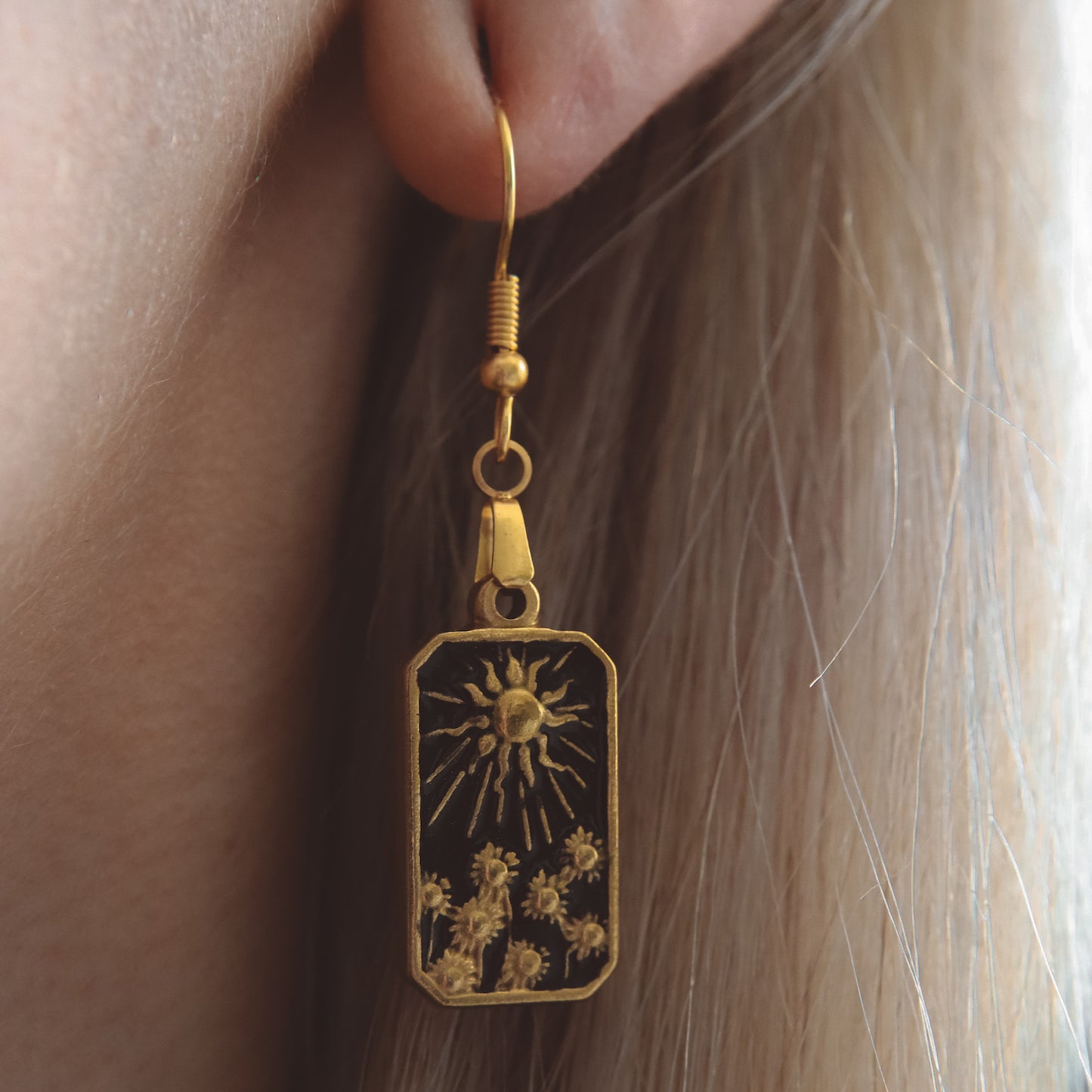 SOLBLOOM Sun Sunflowers Charm Earrings Gold