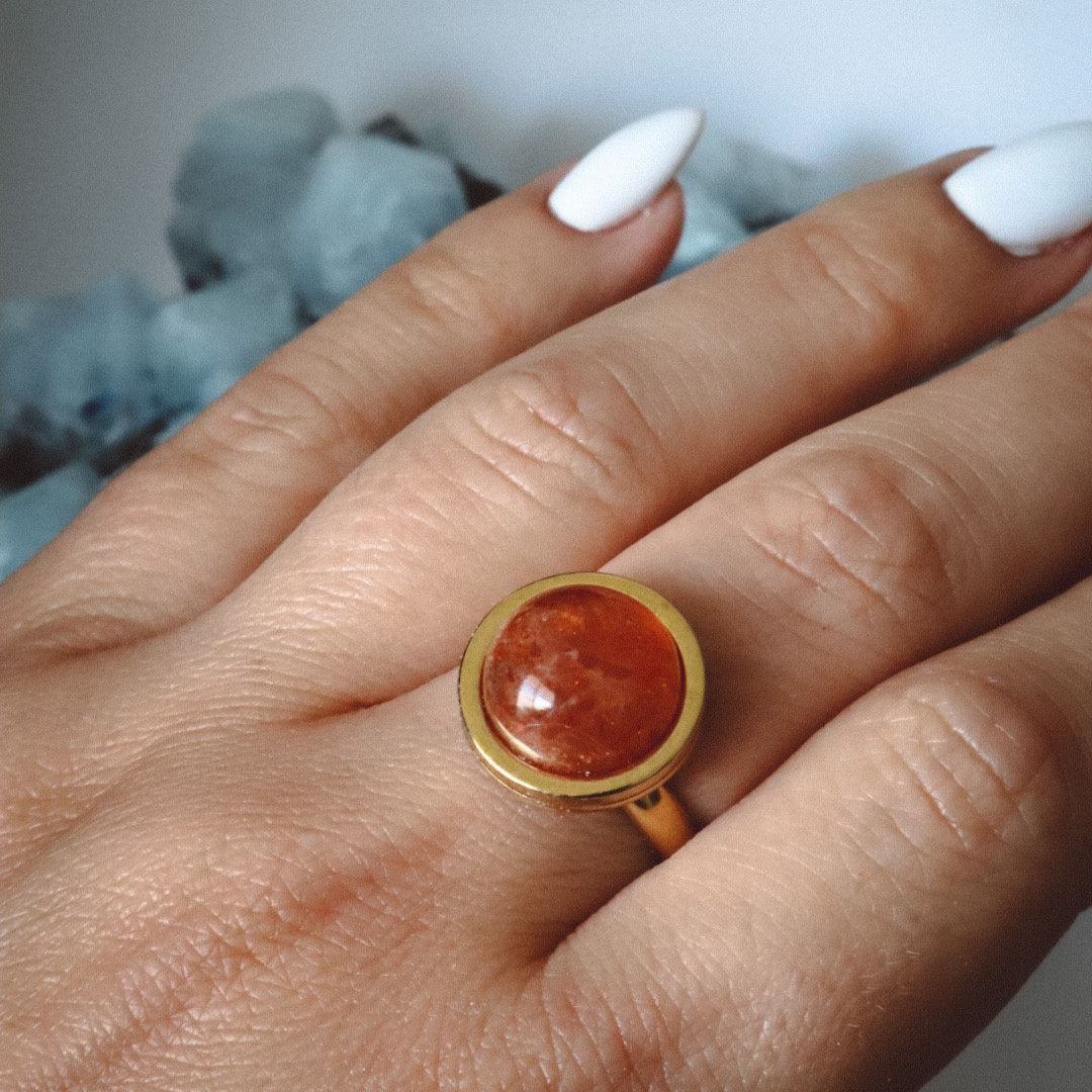 sunstone ring, sunstone jewellery, sunstone jewelry, gold orange sunstone ring, round natural sunstone ring