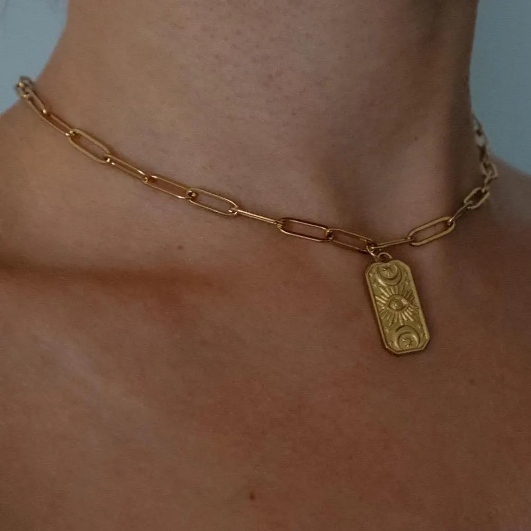 LUNAR GAZE Paperclip Chain Choker Gold