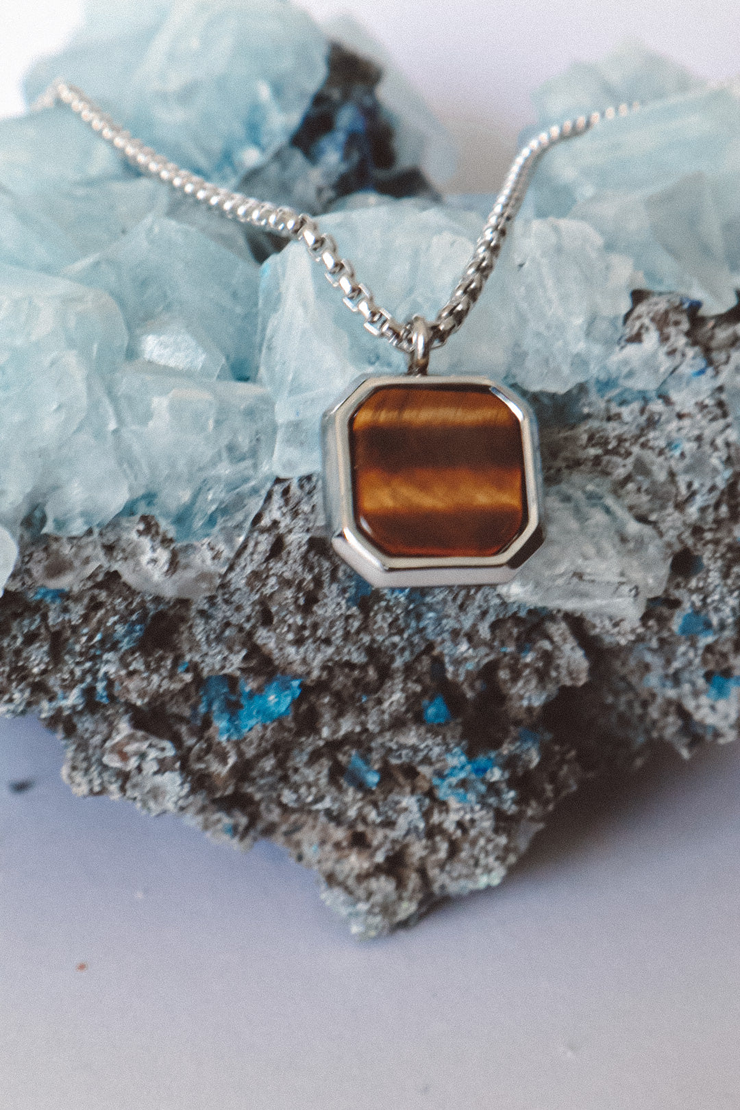 Collier Chaîne à Pendentif Oeil de Tigre - Argent
