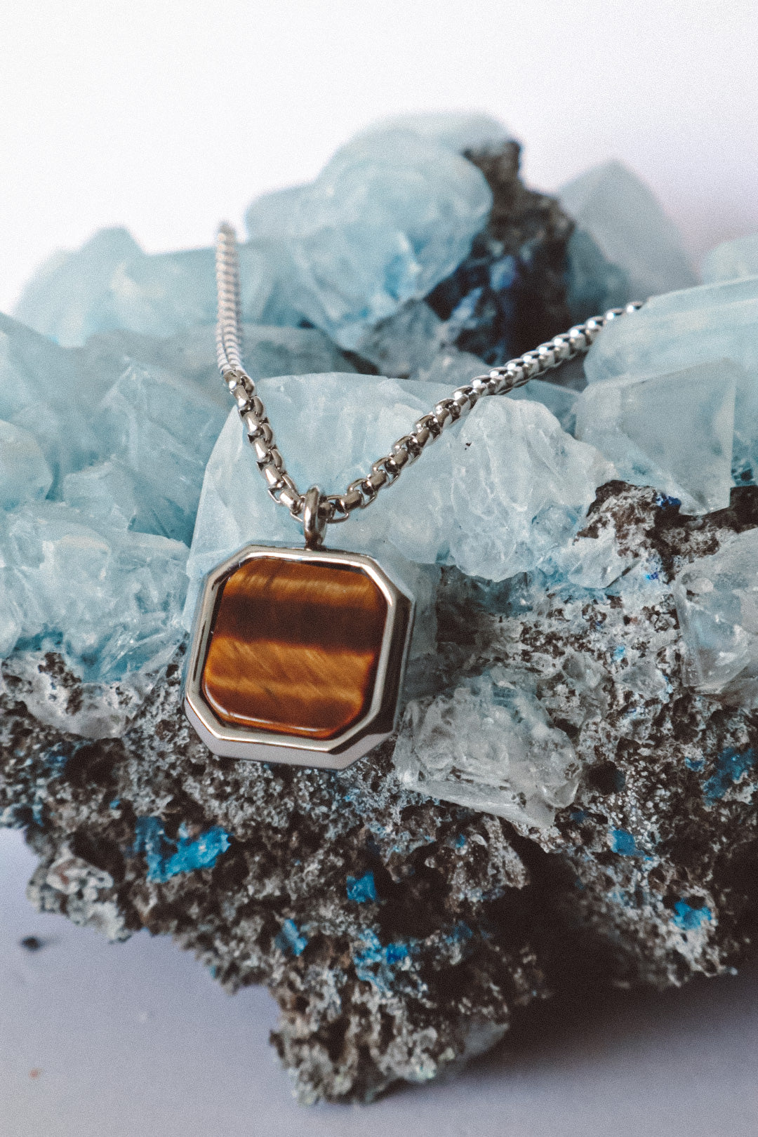 Collier Chaîne à Pendentif Oeil de Tigre - Argent
