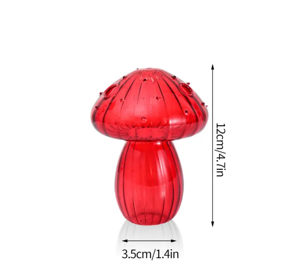 Vase en verre à décor de champignons