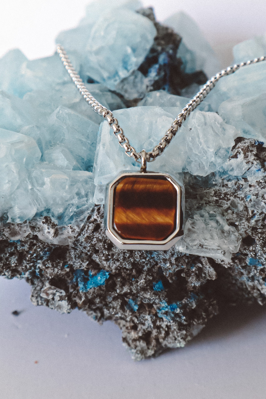 Collier Chaîne à Pendentif Oeil de Tigre - Argent
