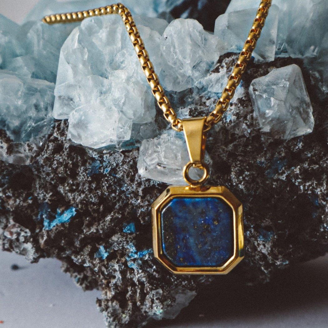 Collier chaîne à pendentif en lapis-lazuli - Or