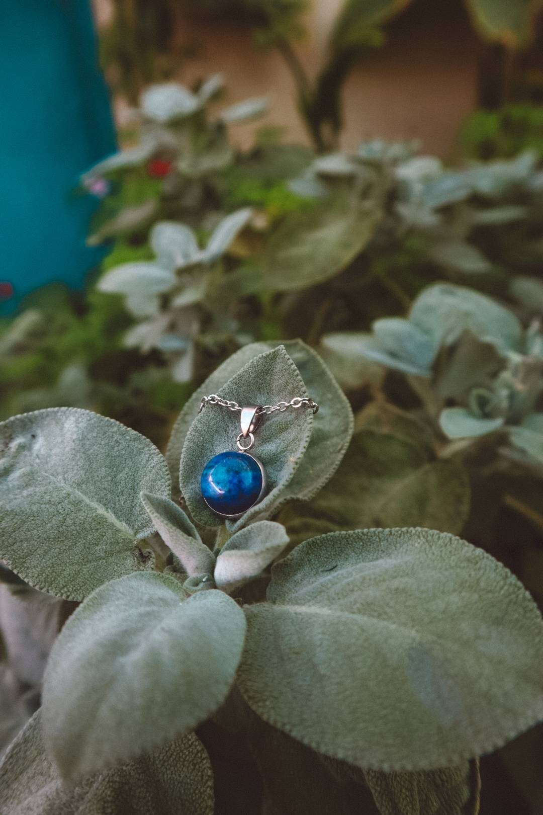 Collier délicat DAYA en lapis-lazuli et argent