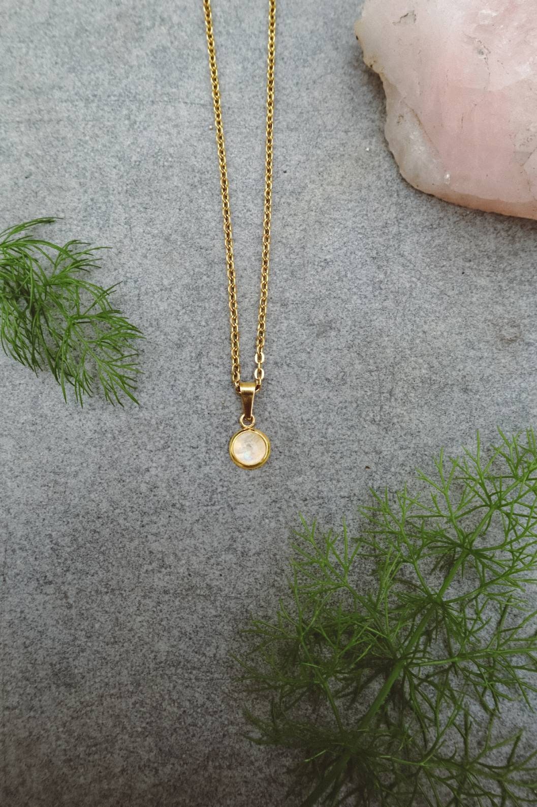 Moonstone Dainty Pendant Necklace - Gold