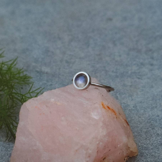 ODESSA Moonstone Minimal Ring Silver