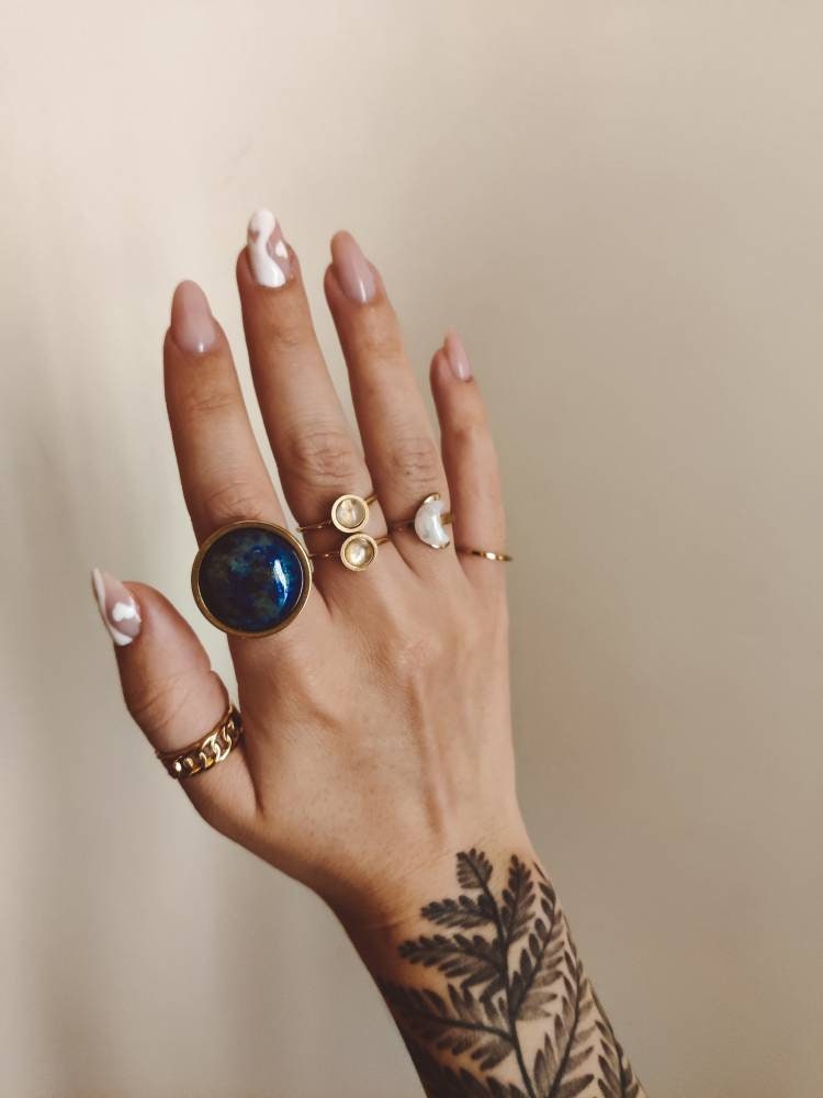 ODESSA Rainbow Moonstone Ring Gold