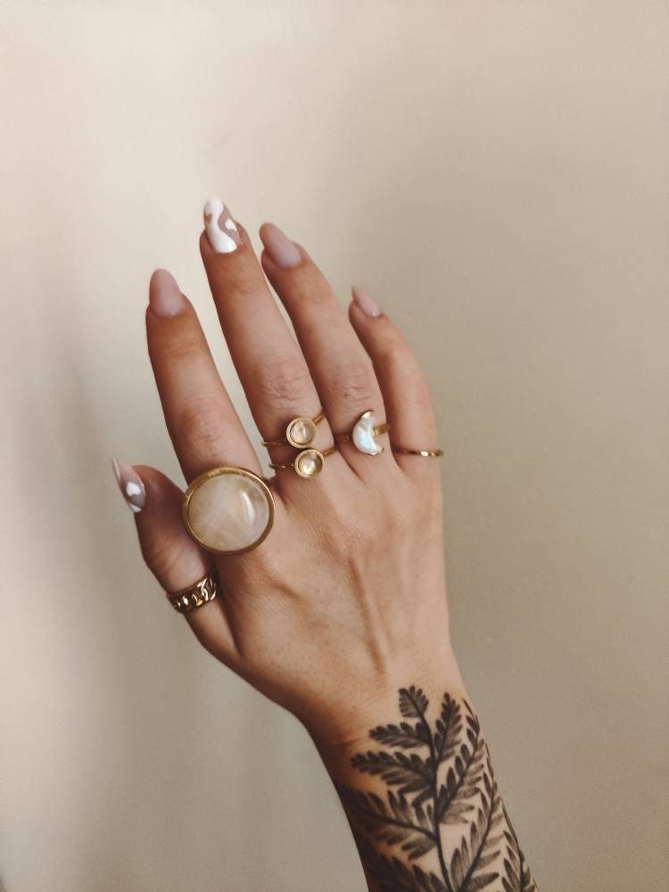 Bague tendance AYA en quartz rose doré