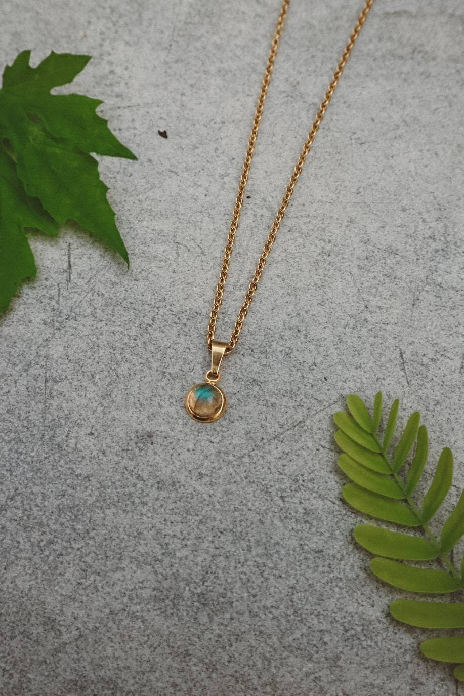 Labradorite Dainty Minimalist Pendant Necklace - Gold