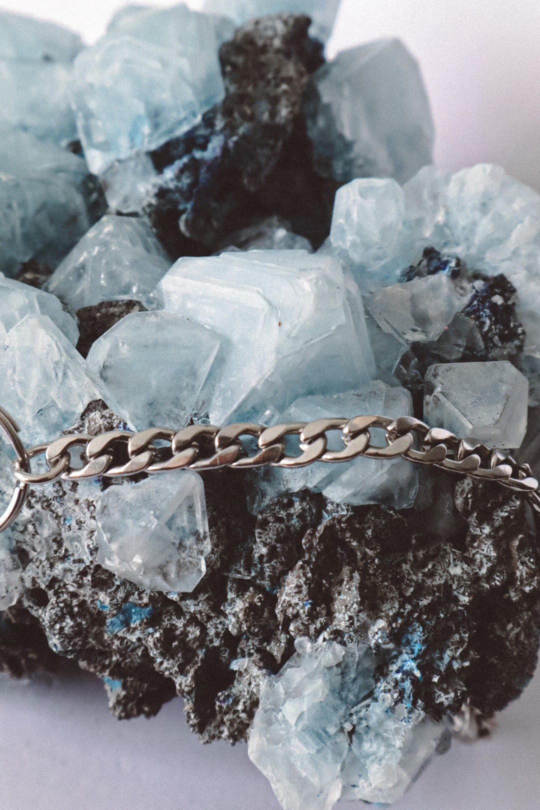 Collier ras du cou en argent avec anneau en O et chaîne gourmette Lunar Gaze