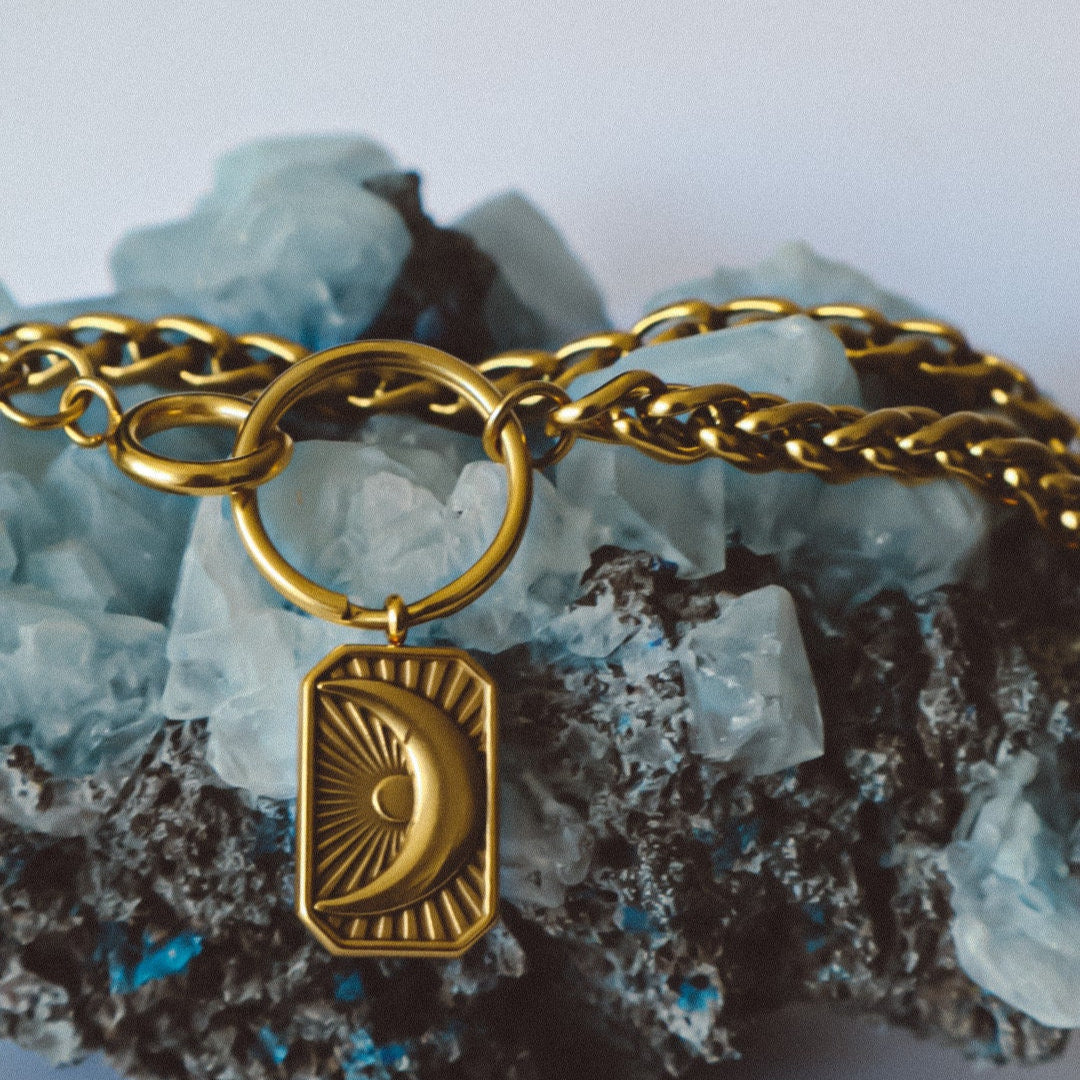 LUNEIA Celestial Moon O Ring Wheat Chain Choker - Gold