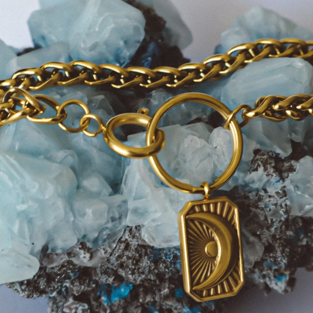 LUNEIA Celestial Moon O Ring Wheat Chain Choker - Gold