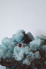 Load image into Gallery viewer, Amethyst Minimalist Ring Silver
