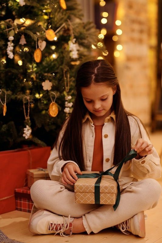 Top 10 BEST Christmas Gifts for 13 Year Old Girls: Finding the Perfect Gift - s  o  l  i  s  t  i  a  l