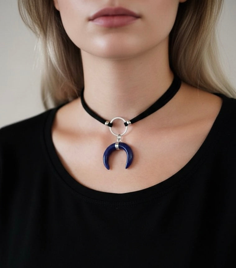 ASTRA Lapis Lazuli Horn O Ring Choker Silver