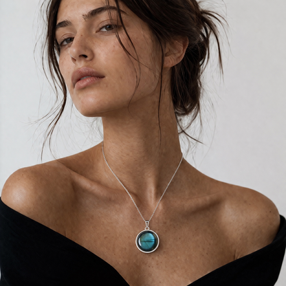 SAYA Blue Labradorite Pendant Necklace Silver