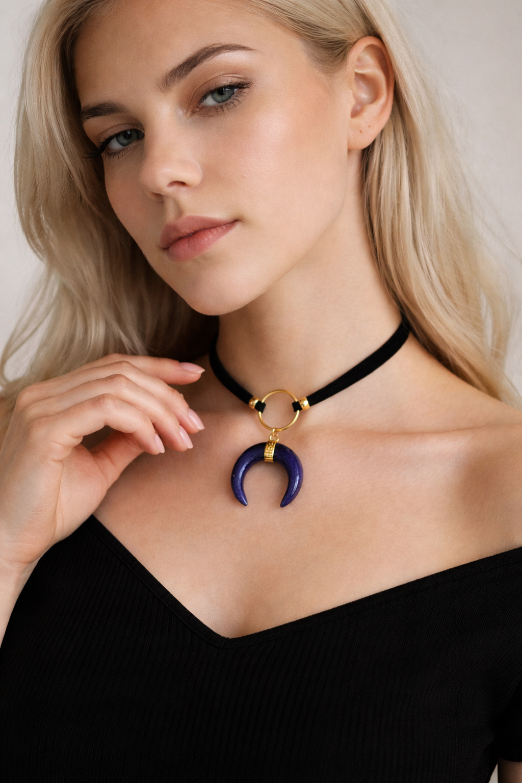 ASTRA Lapis Lazuli Crescent Moon O Ring Choker Gold