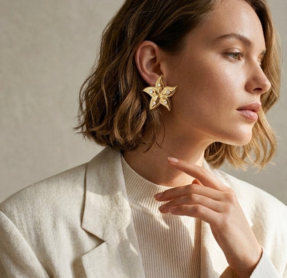 STELLARA Zirconia Starfish Stud Earrings Gold